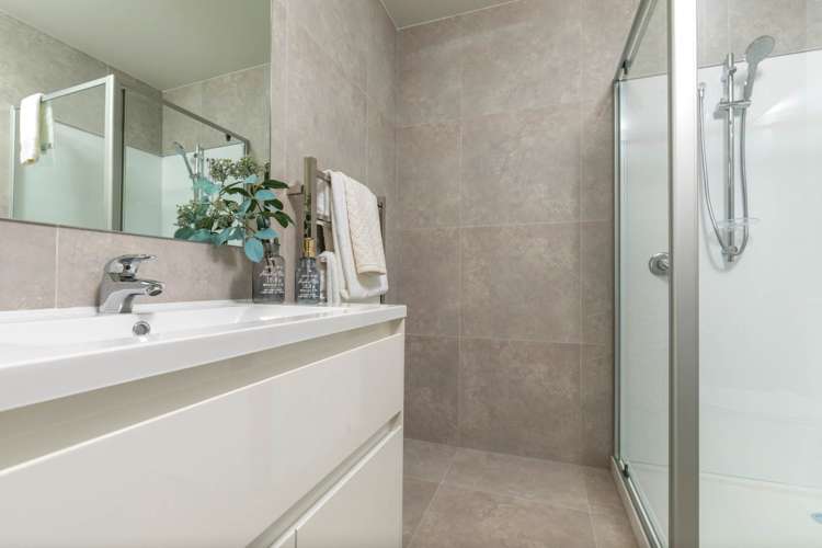 6 Seafarer Crescent Stanmore Bay_13