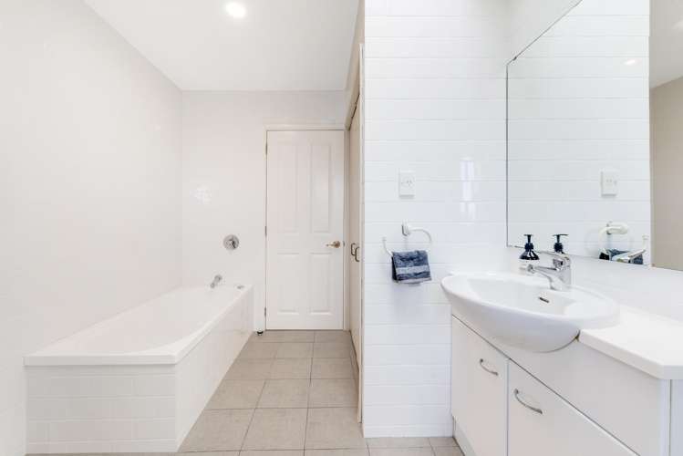 19/5 Cook Street Howick_12