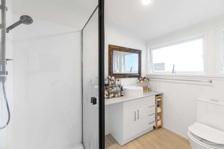 27 Boyce Avenue Mount Roskill_9