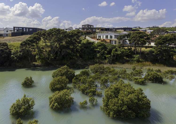 98 Omahina Street Raglan_12