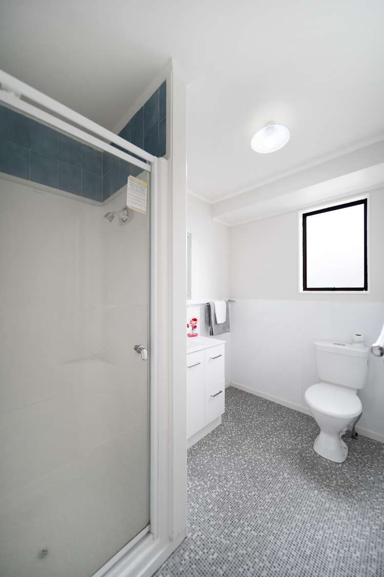 1/32 Palmers Road Clendon Park_13