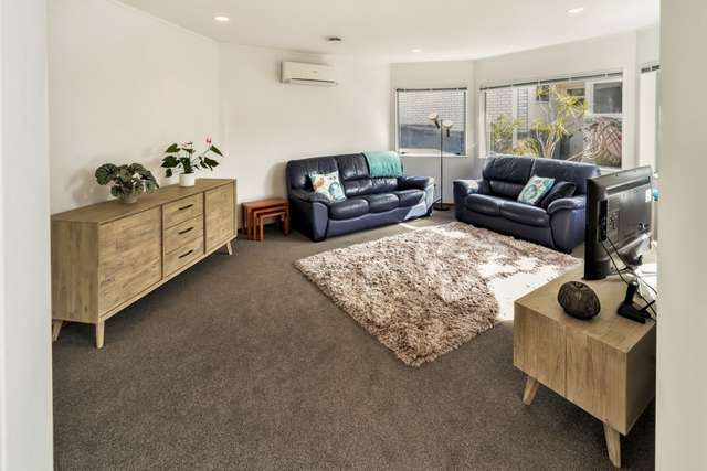 2/56 Simmental Crescent Somerville_2