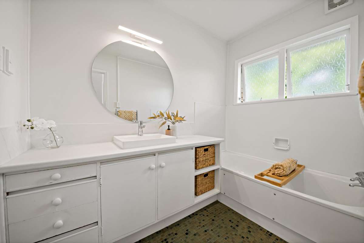 2/30A Mainston Road_5