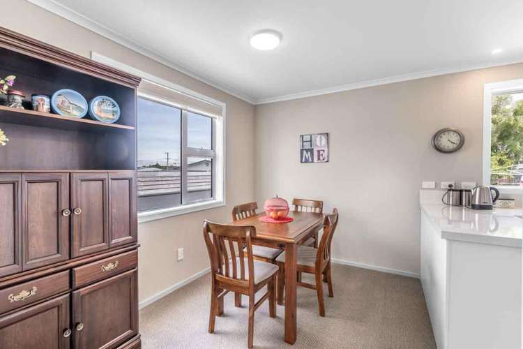 63 Edinburgh Crescent Waikiwi_7