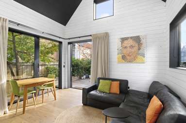 12C Hurley Street_3