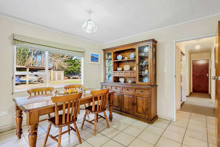 15 Neal Road Rarangi_4