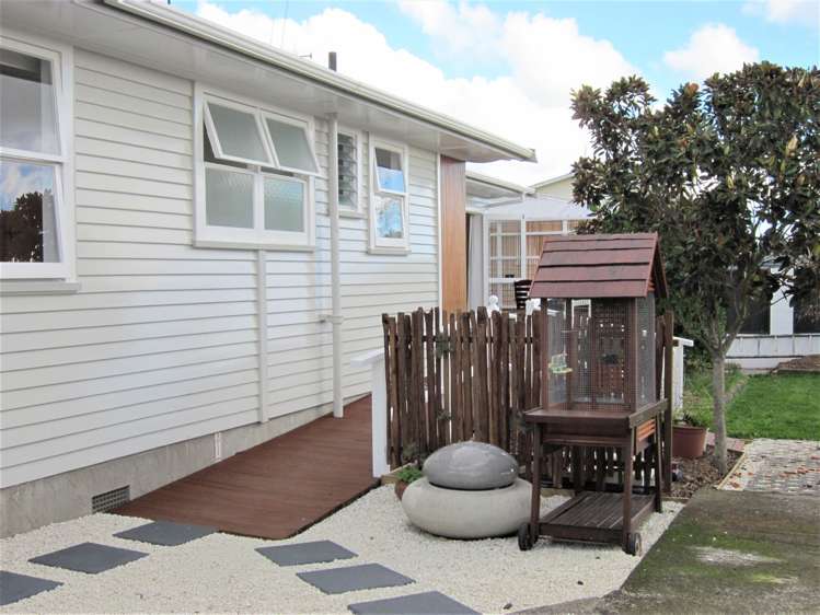 8 Flora Street Paeroa_11