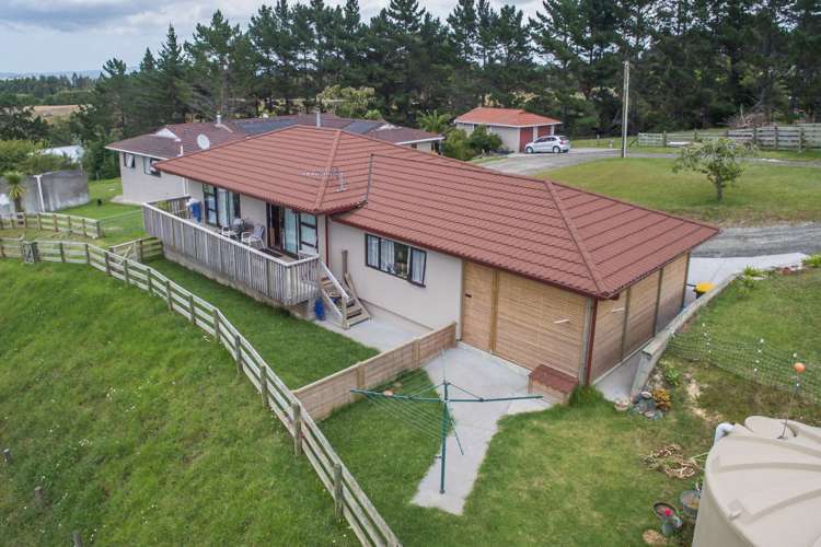 583 Ridge Road Riverhead_25