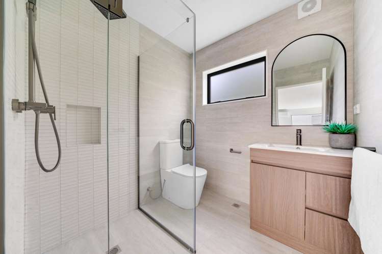 6a/16E Dallinghoe Crescent Milford_6