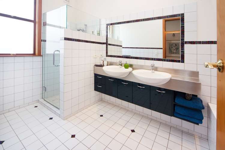 145 Queen Street Northcote Point_13