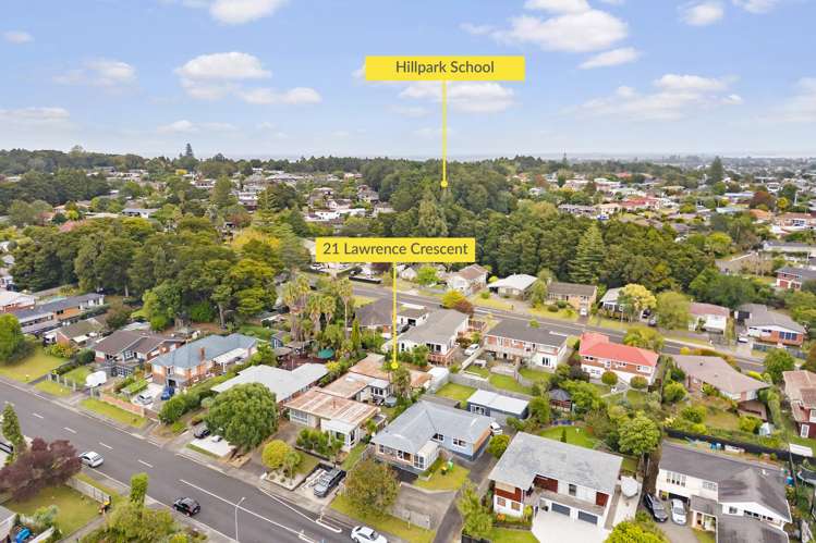 21 Lawrence Cresent Hill Park_19