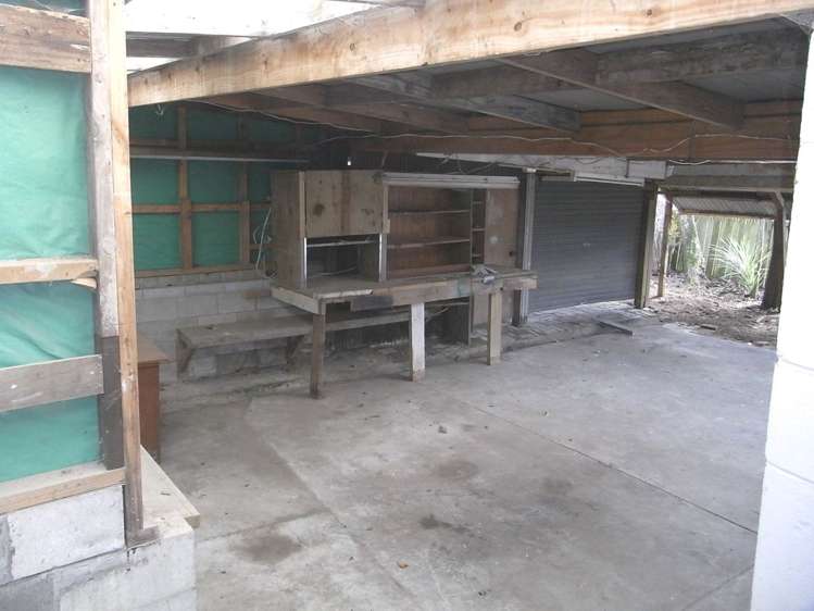 6 Windermere Crescent Blockhouse Bay_12