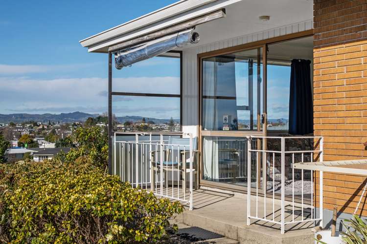 16a Highfield Crescent Brookfield_12