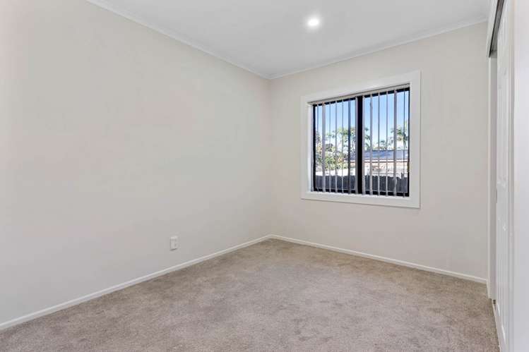 196 Robertson Road Mangere East_15