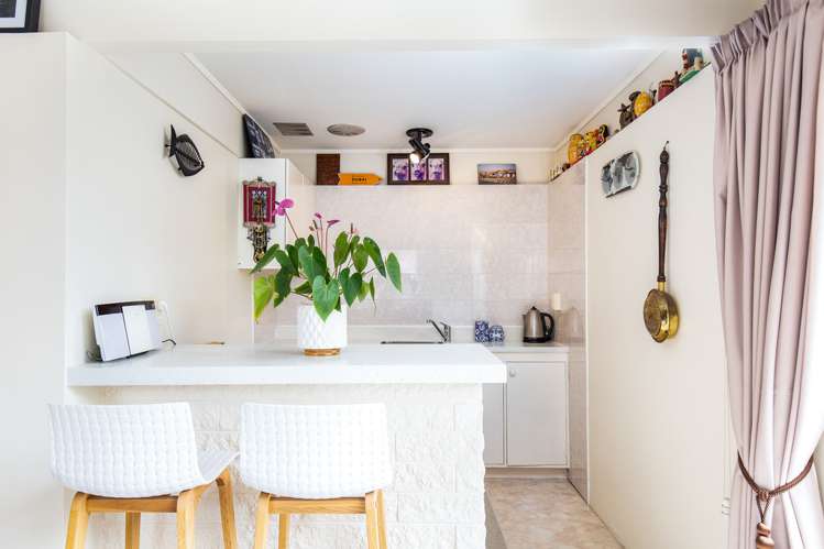 1/18 Holdaway Avenue Northcote_13