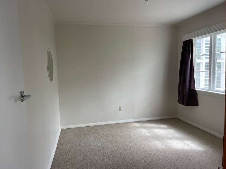 4 Gibbs Crescent Wainuiomata_15