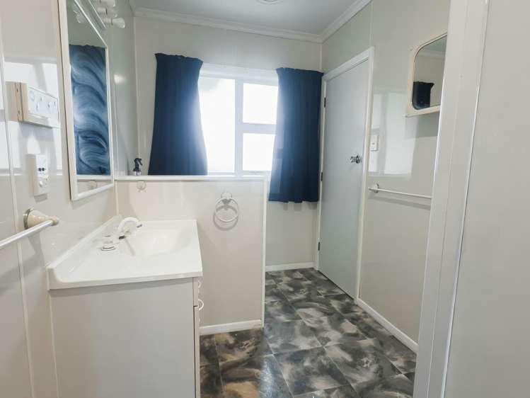 241 Vogel Street Roslyn_17