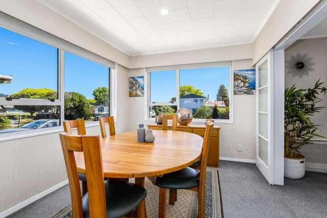 8 Tacoma Drive Totara Park_3