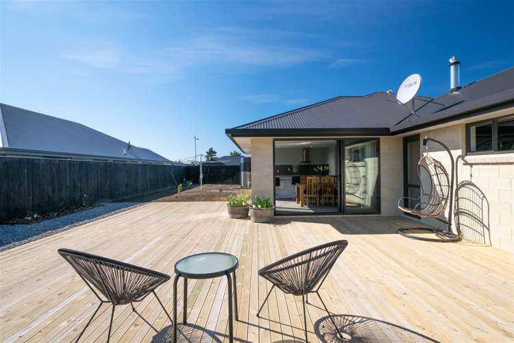 14 Catalina Crescent Burleigh_17