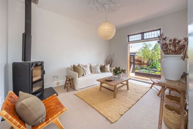 35 Dampier Street Woolston_1