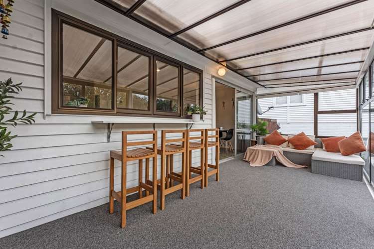 7 Golf Road New Lynn_12