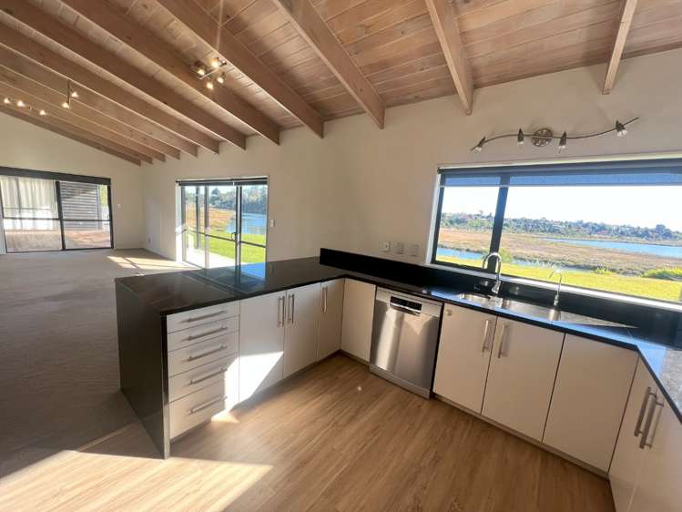 101 College Place 11233_4