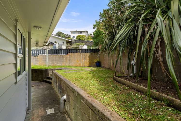 8B Randolph Road Crofton Downs_16