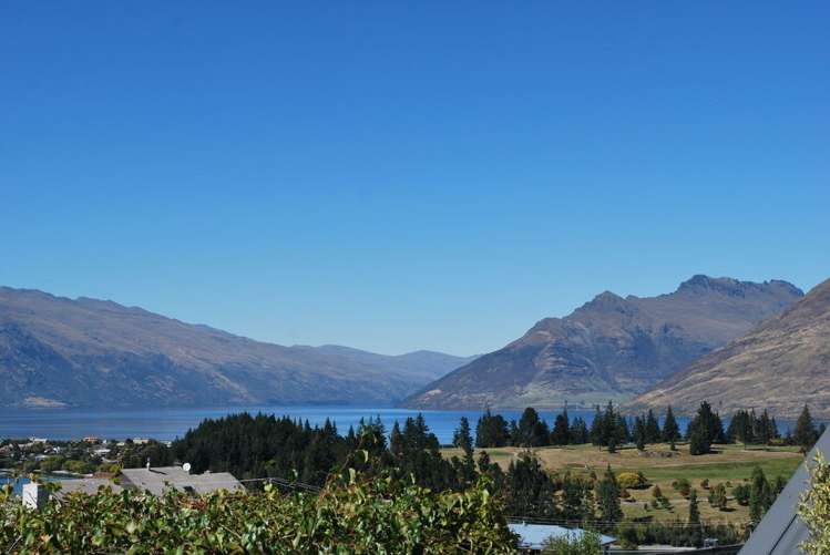 39 Suburb Street Queenstown_20