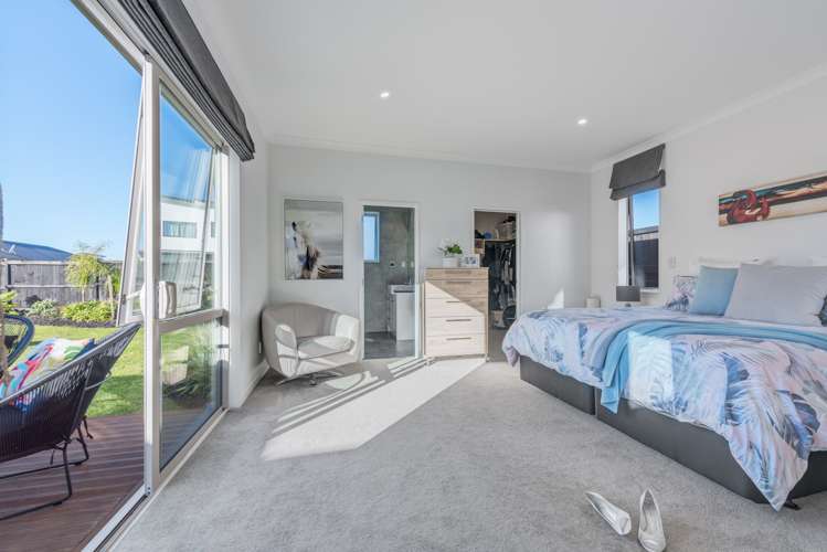 5 Defender Crescent Beachlands_11