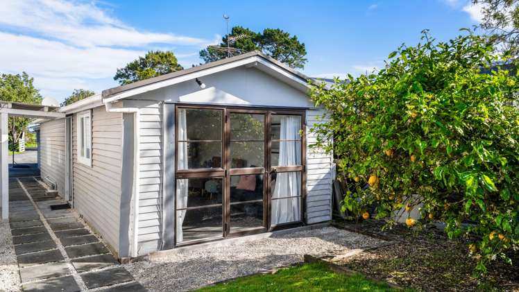 25 Stevenson Road Clarks Beach_22