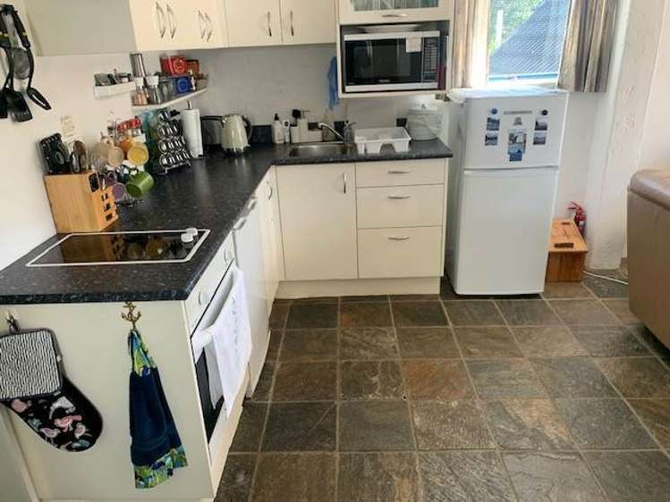 2b/2 Weranui Road Waiwera_3