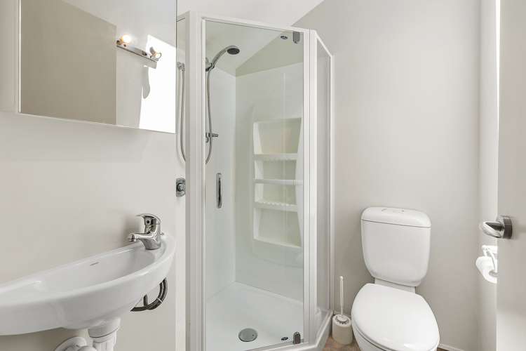 5 Allington Road Karori_12