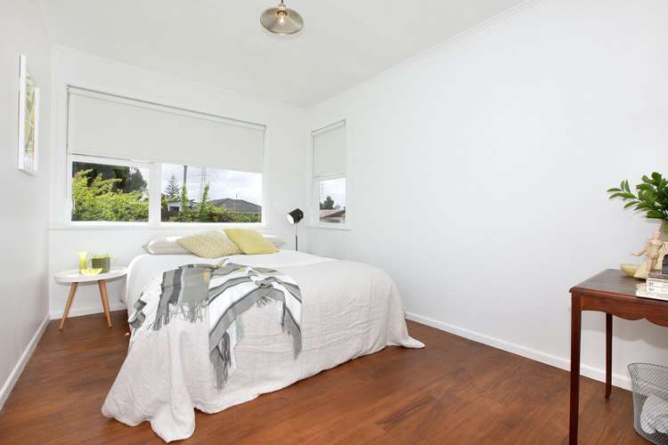 112 Cobham Crescent Kelston_11