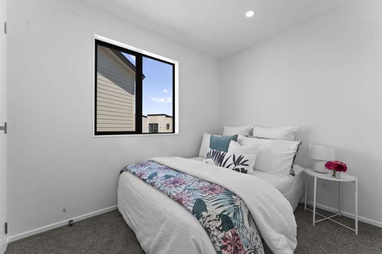 11 Greenbrier Street Westgate_10