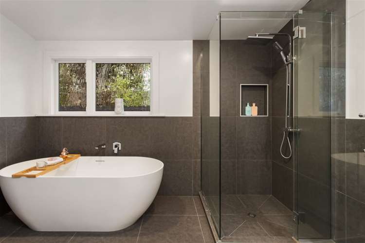 102 Idris Road Bryndwr_18