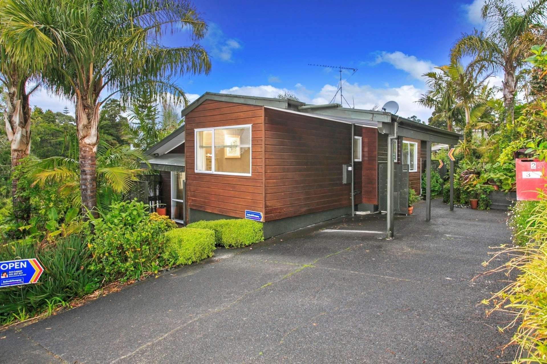 2/137a Rangatira Road Beach Haven North Shore City Houses for