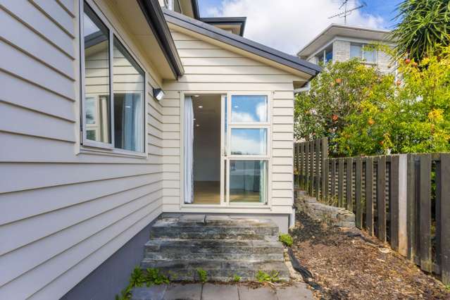 33b Cockayne Crescent Sunnynook_2
