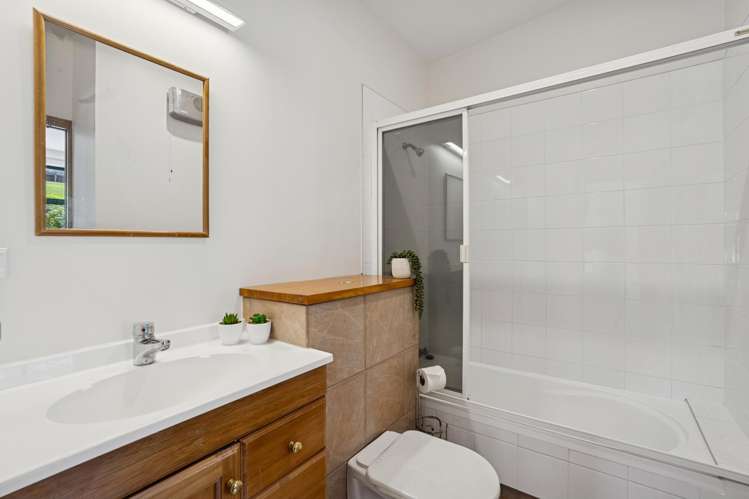 69-70/4 Lake Avenue Frankton_14