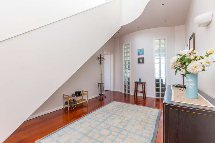 26 Hamana Street Narrow Neck_15