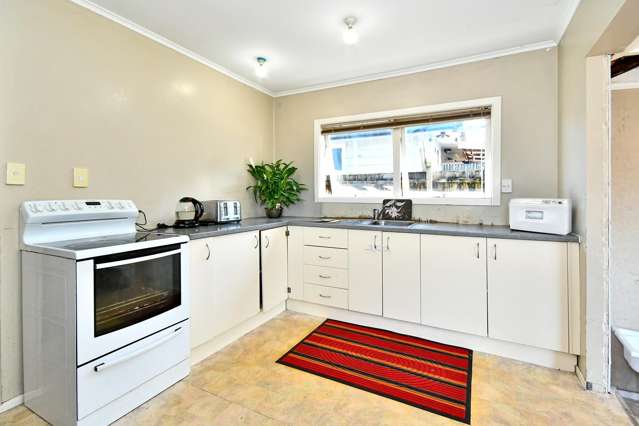 7 Malcolm Place Mangere East_4