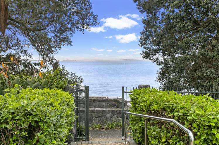 4a/171 Hurstmere Road Takapuna_9
