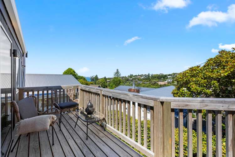 32 Colmar Road Mellons Bay_37