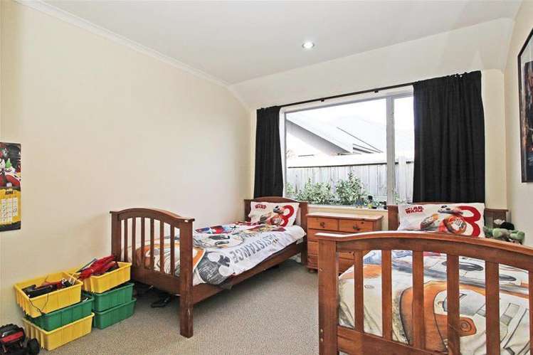 61 Covent Drive Stoke_10