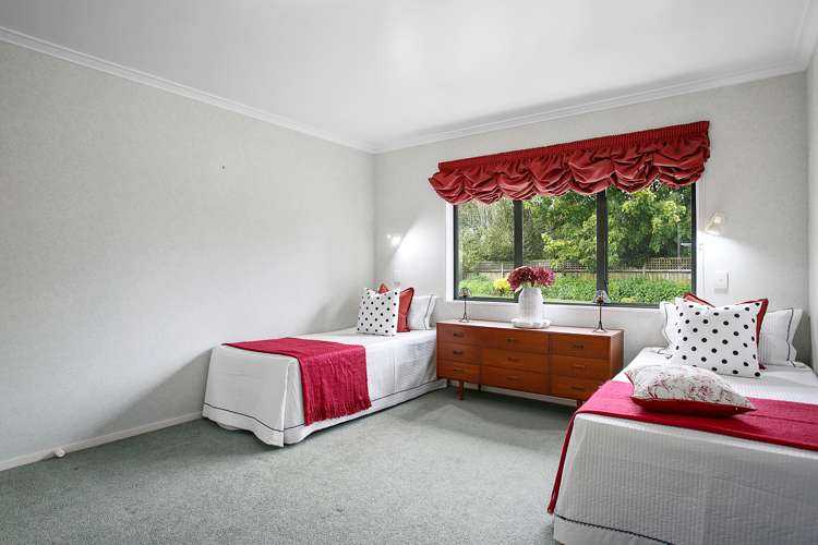 20 Cowley Drive Leamington_16