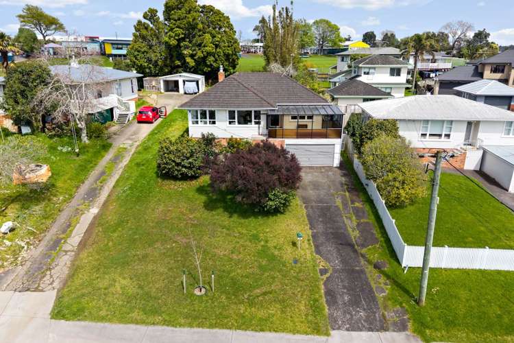 6 Kelwyn Road Kelston_3