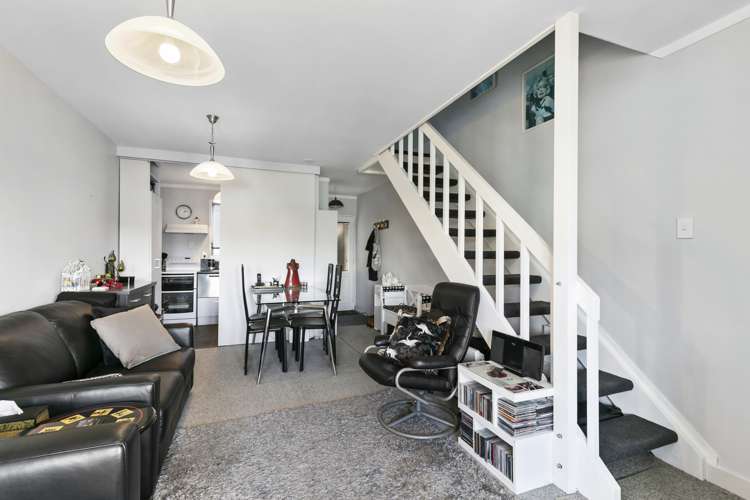 24/46 Hiropi Street Newtown_2