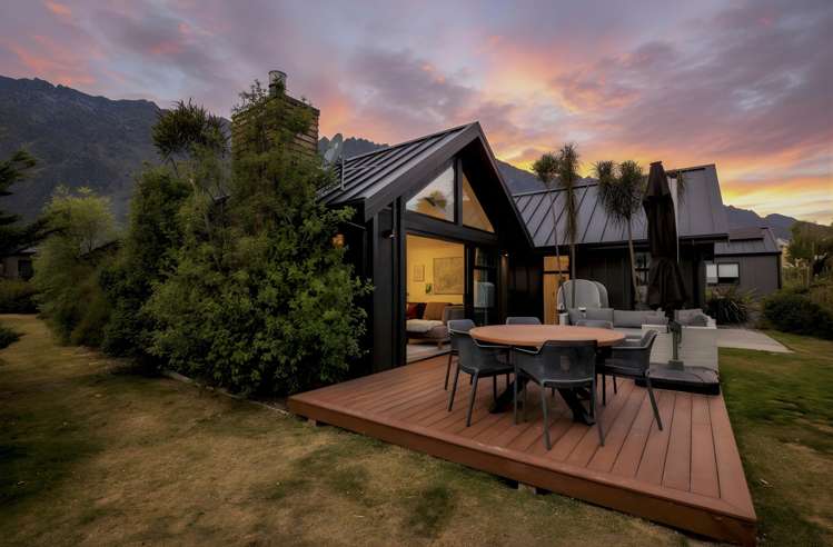 5 Polperro Court Jack's Point_21