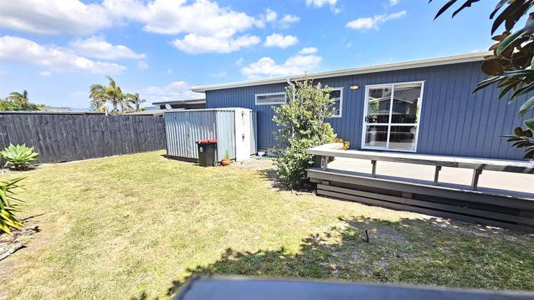 102 Sands Crescent Matarangi_11