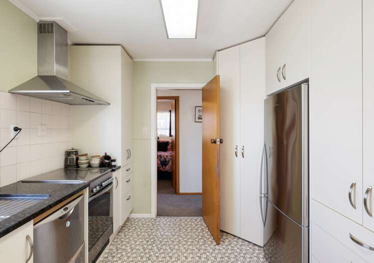 30 Garden Heights Avenue Glenview_7