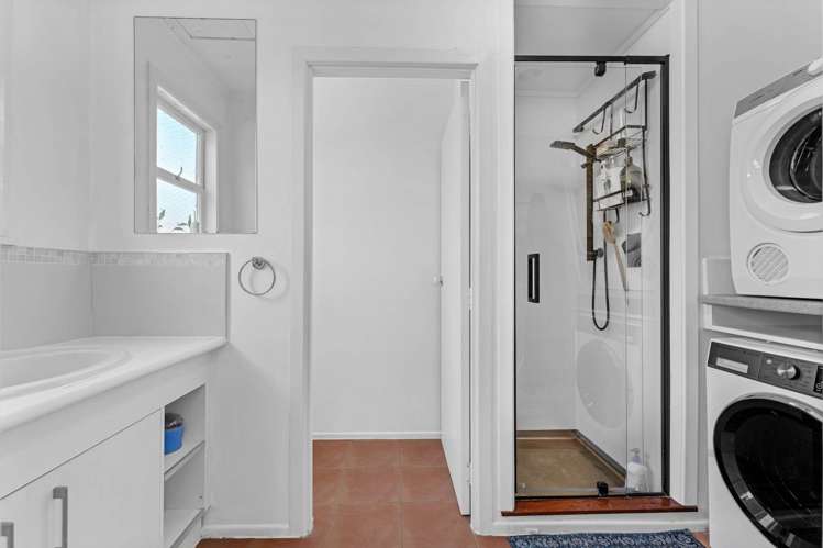 4/5 Strong Street Saint Johns_12